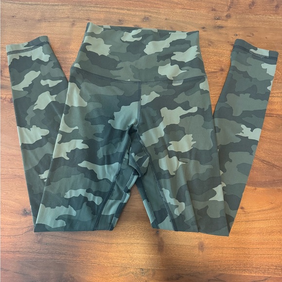 Lululemon Align Leggings 25” - Picture 2 of 4